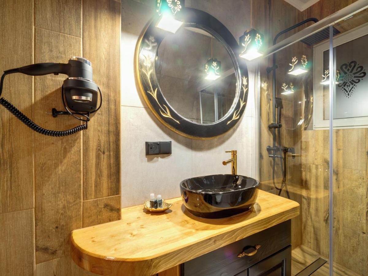 ビャウカZakatek Pod Grapaアパートメント エクステリア 写真